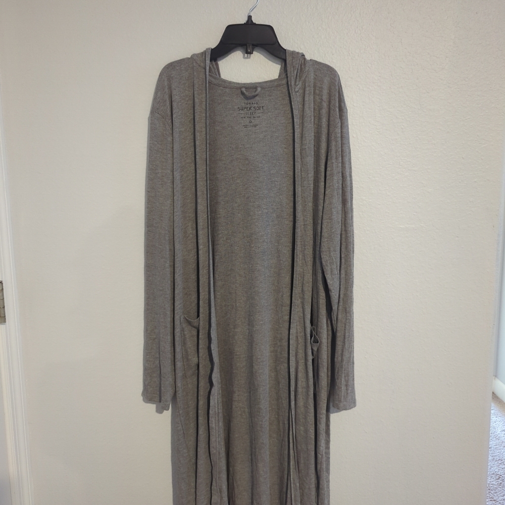 Torrid NWT Super Soft Sleepwear Robe Lounge wear Gray Torrid Size 0, Large